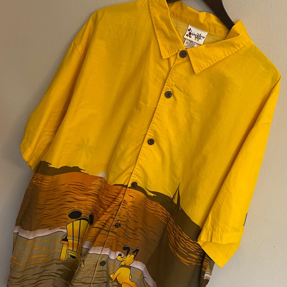 Disney Men’s Retro “Hang Loose 1971” Hawaiian Casual Men Shirt. Beach Scene XXL